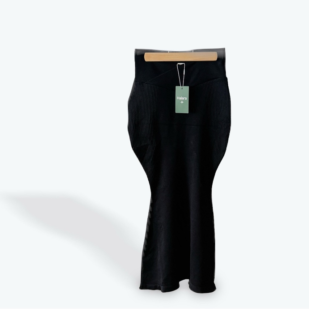 Halara Black side Ribbed compression midi Skirt